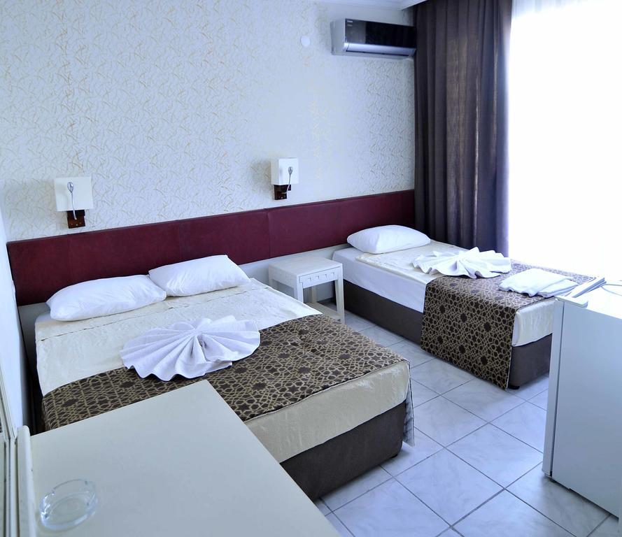 Sun Kiss Hotel Side Exterior foto